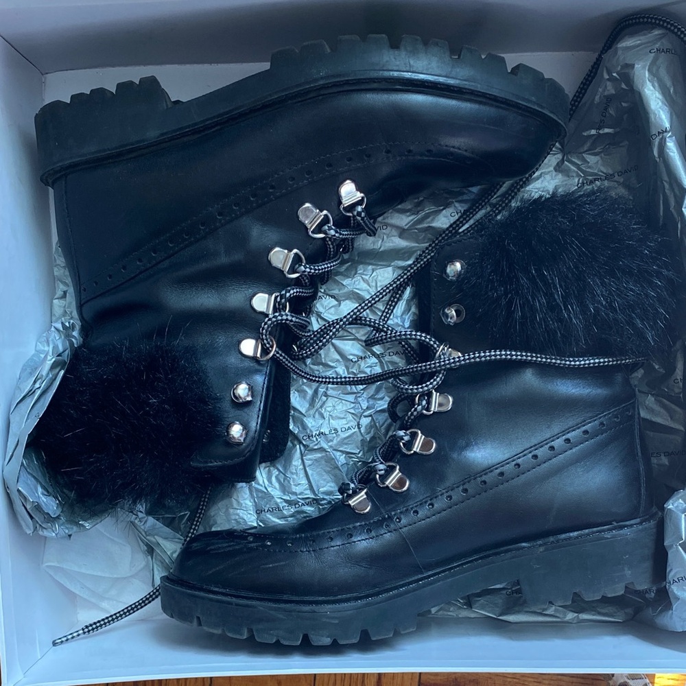 Charles David Ramses Black Leather Lug Sole Faux Fur Lace Up Wing tip Boots